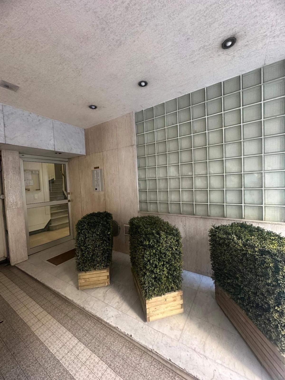 Quiet Modern In The Very Heart Of *