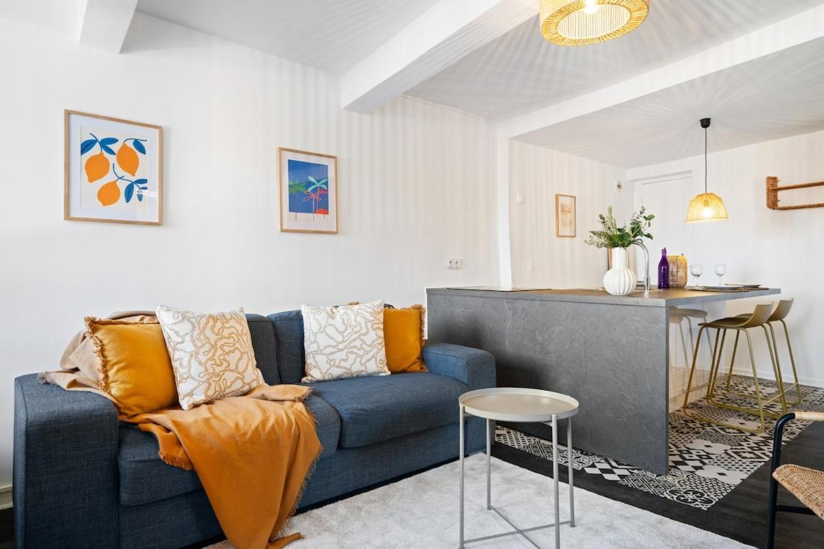 Charming Typical In The Heart Of Vieux Ac Apartment *