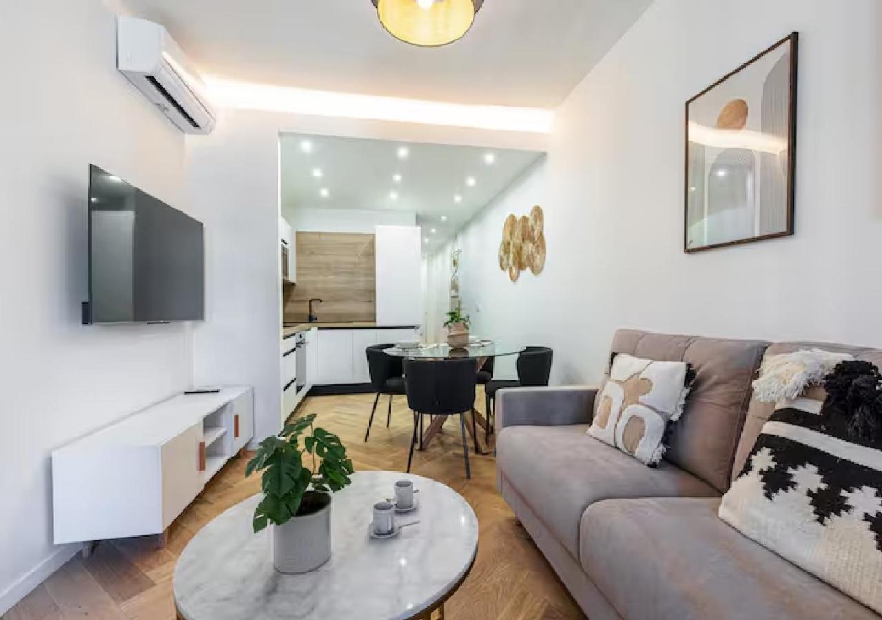 Carre Dor Design Confort And Centralite * Nice