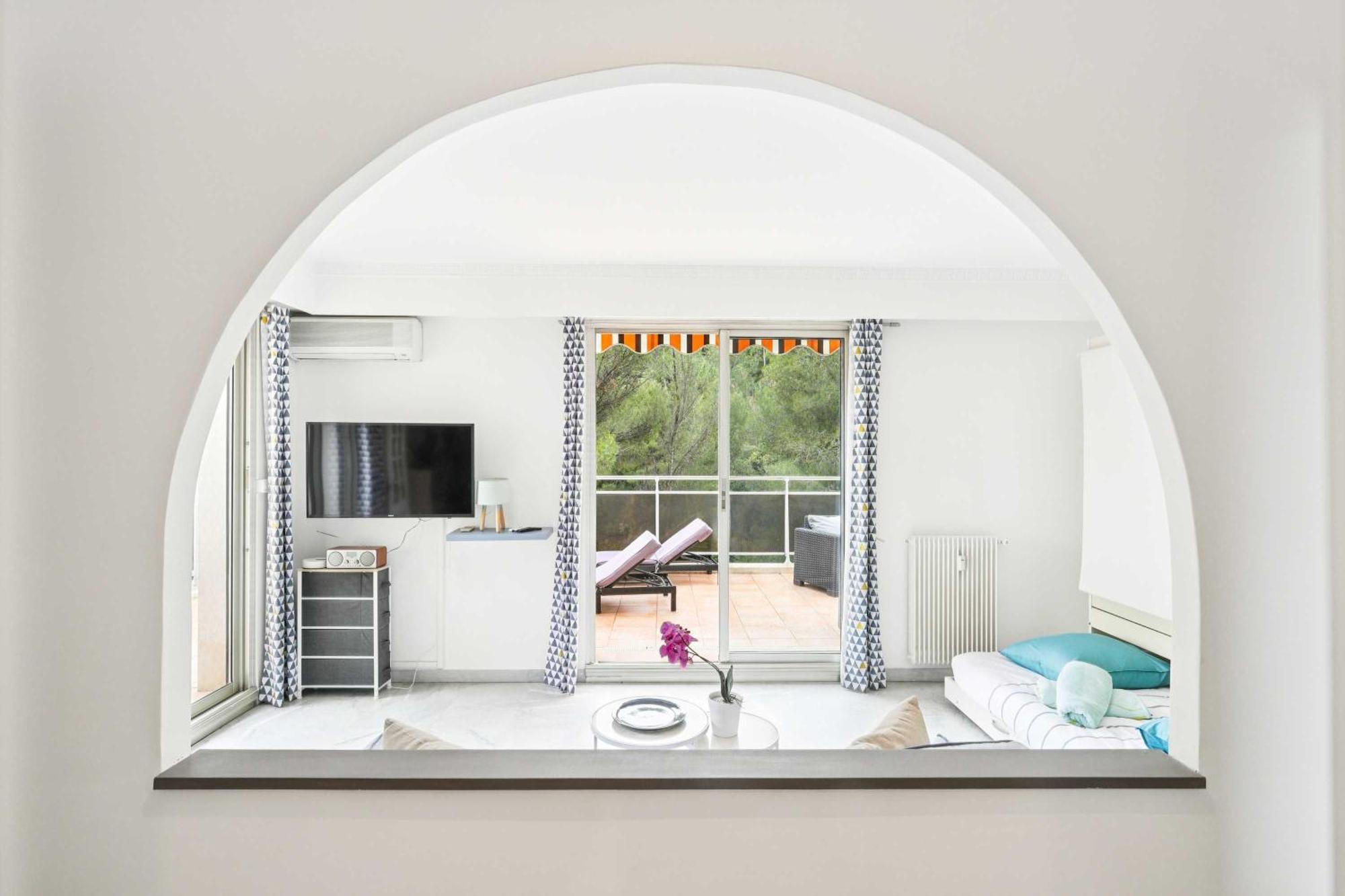 Grande Terrasse Et Vue Mer, Tres Calme Apartment