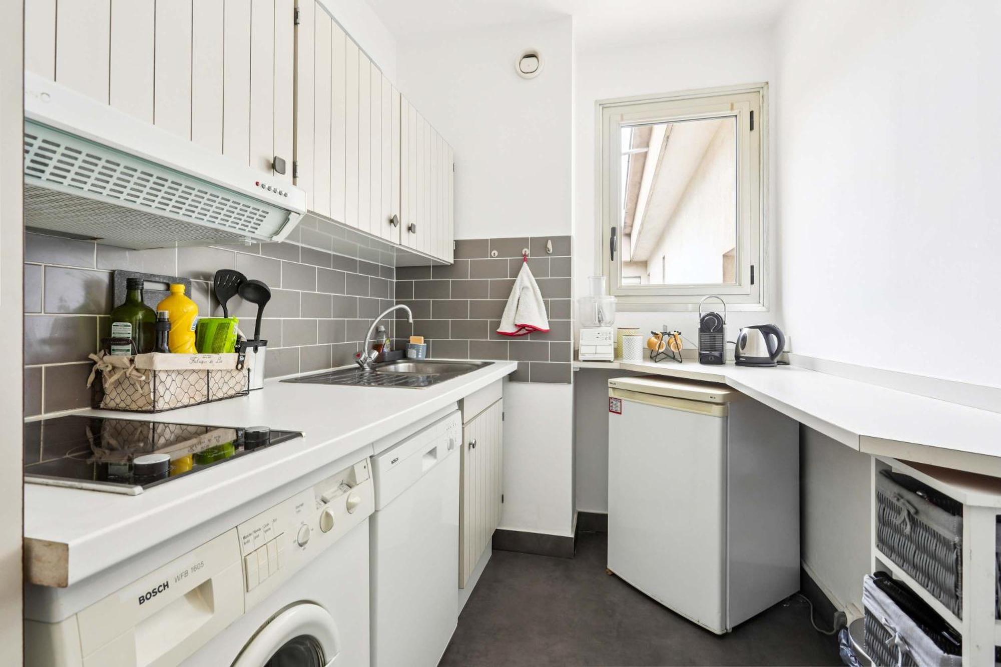 Grande Terrasse Et Vue Mer, Tres Calme *