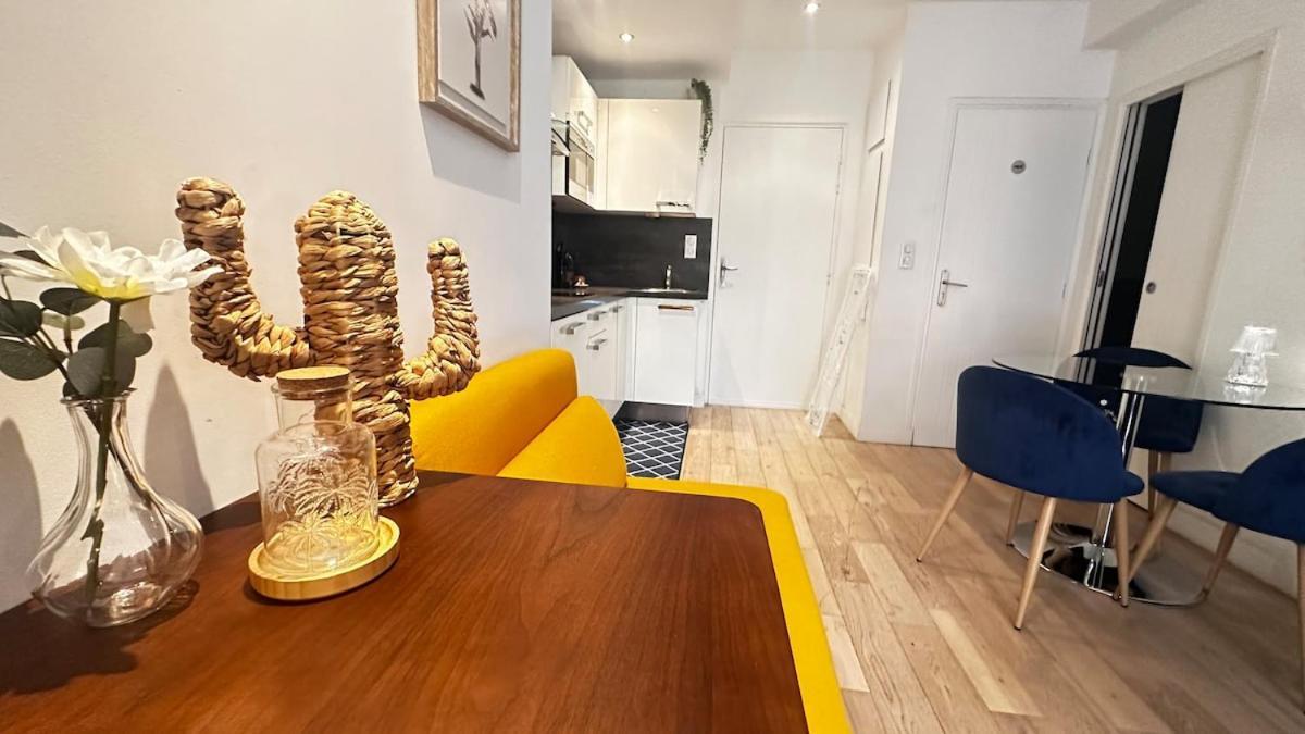 Apartment Design Et Lumineux Pres Du Port De