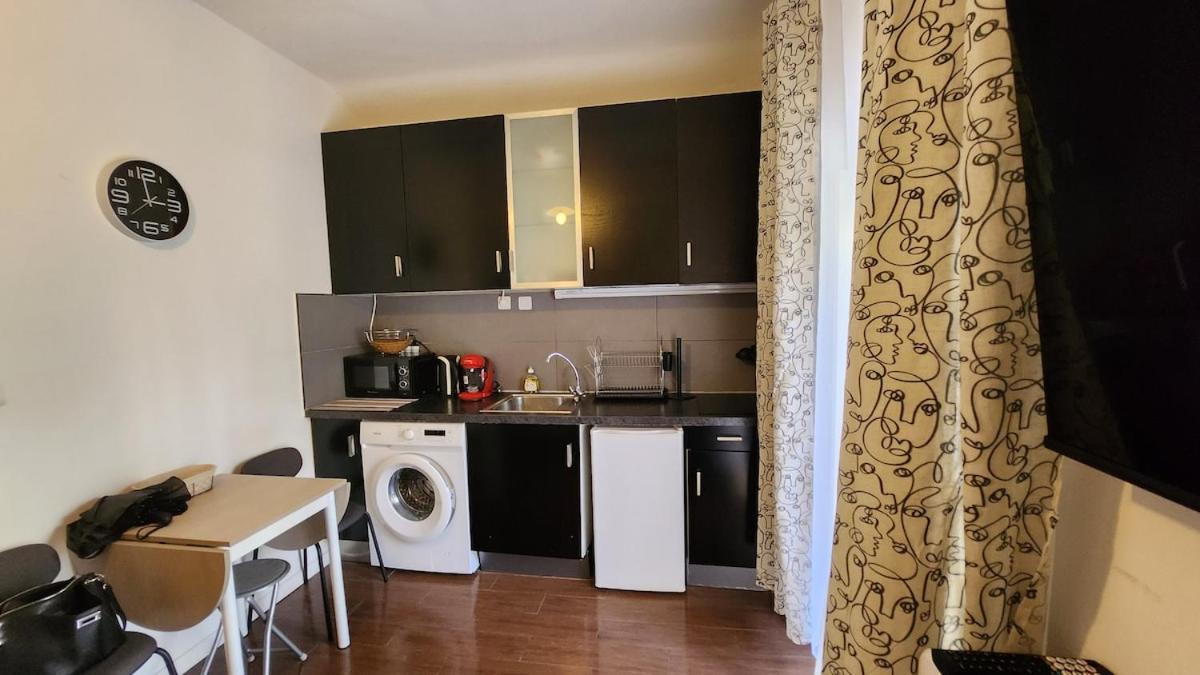 2-room Off The Appartement *