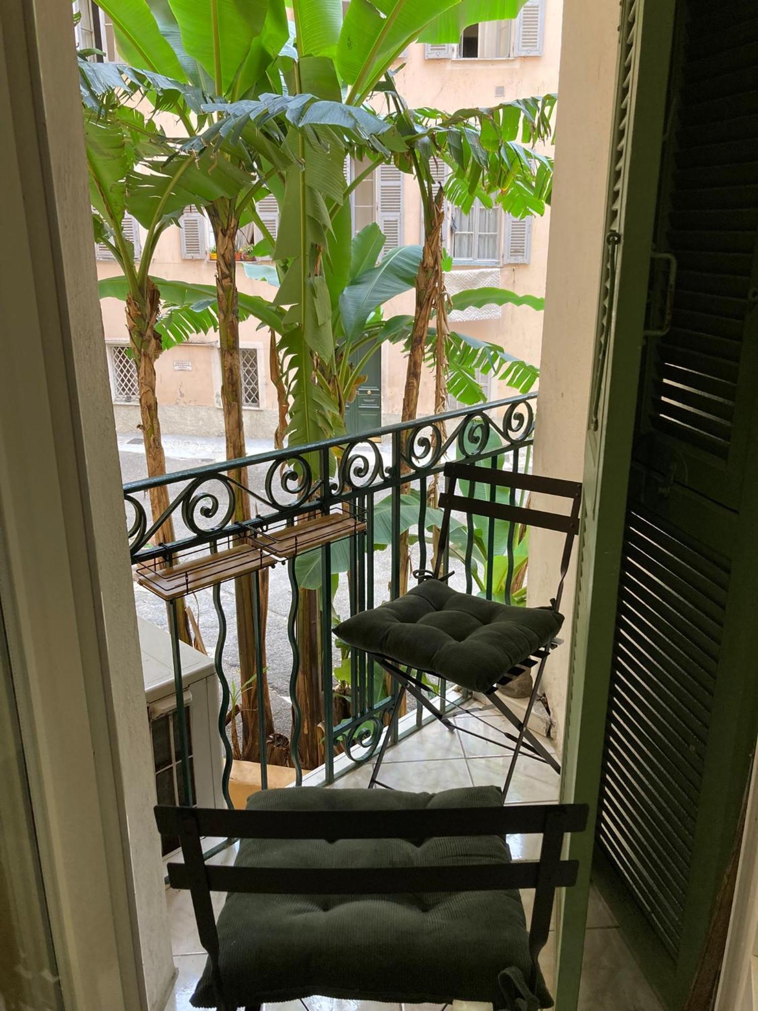 Perfectly Located 1 Bed - Port Of