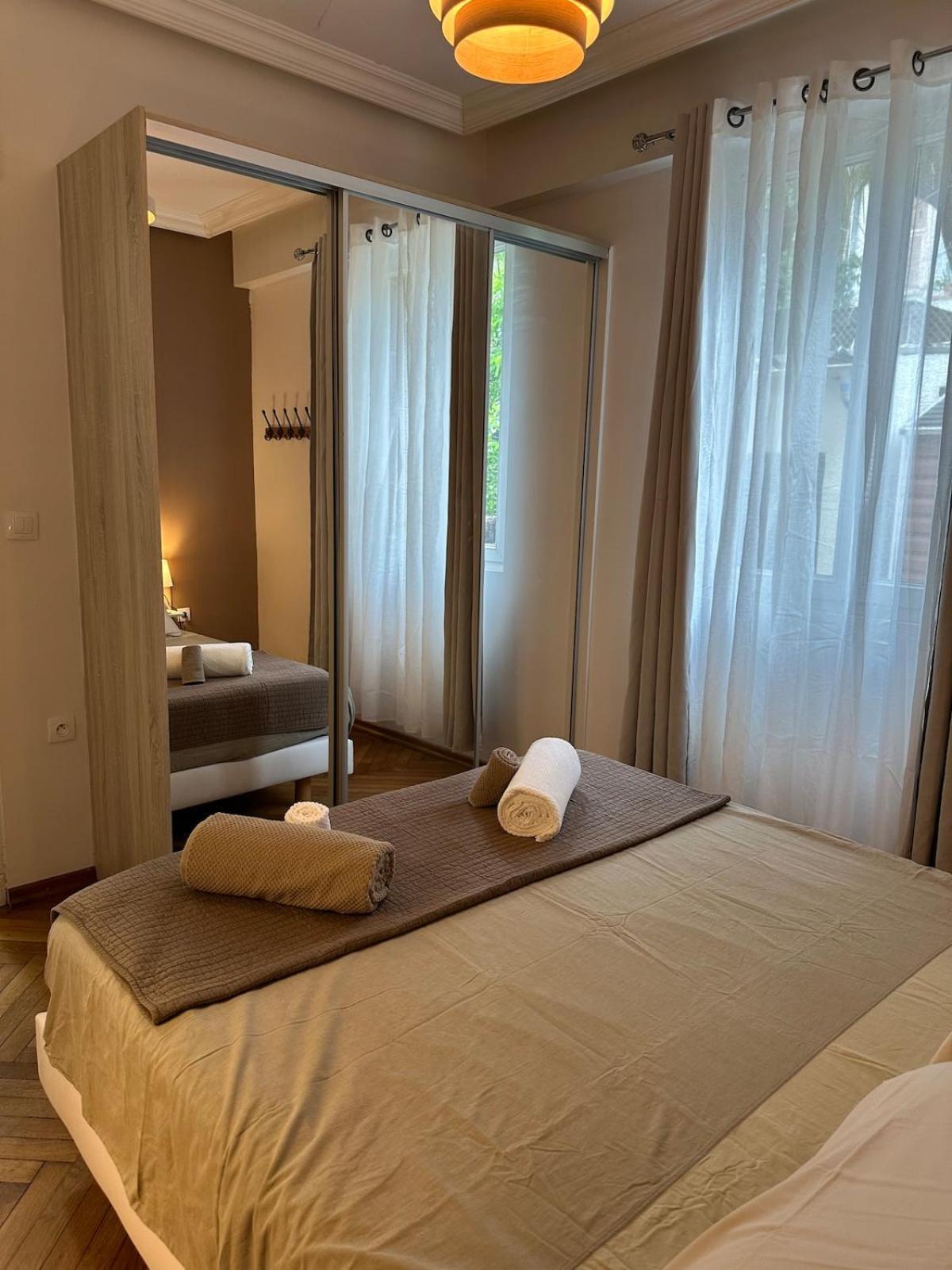 A Sweet Escape For Two * Nice