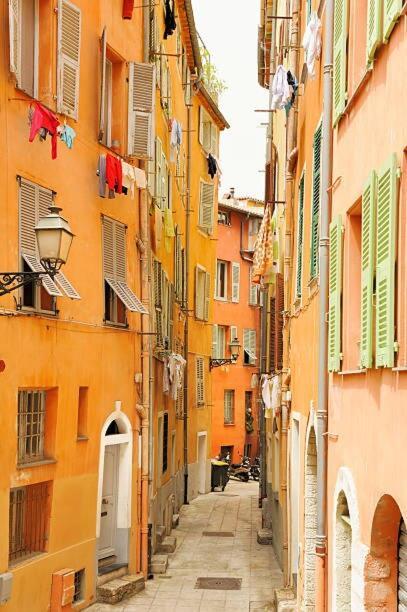 Le Notre Dame - 2 Pieces Au Coeur De