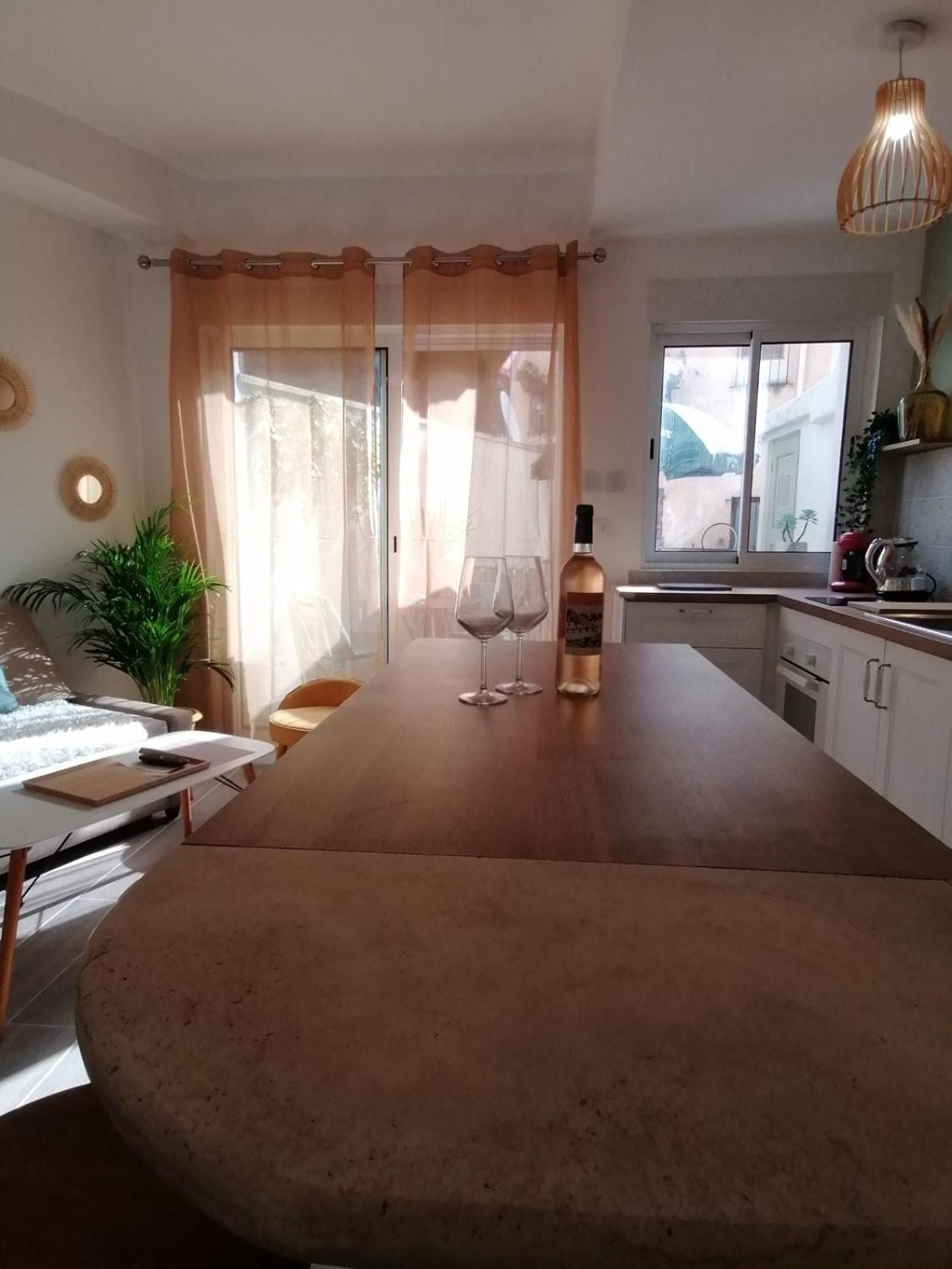 Gambetta 2pieces A 15 Min De La A Pied