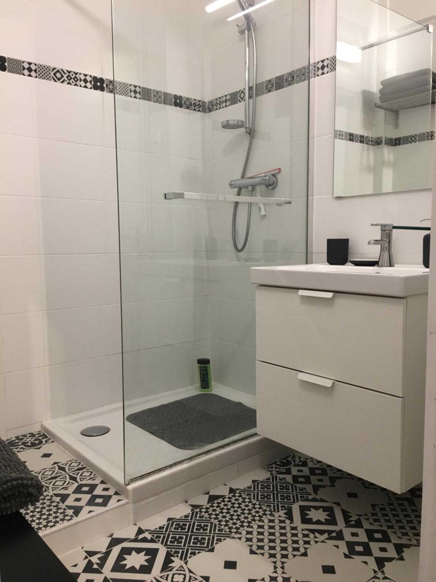 3 Pieces 10 Min De La Et Du Tram Apartment *