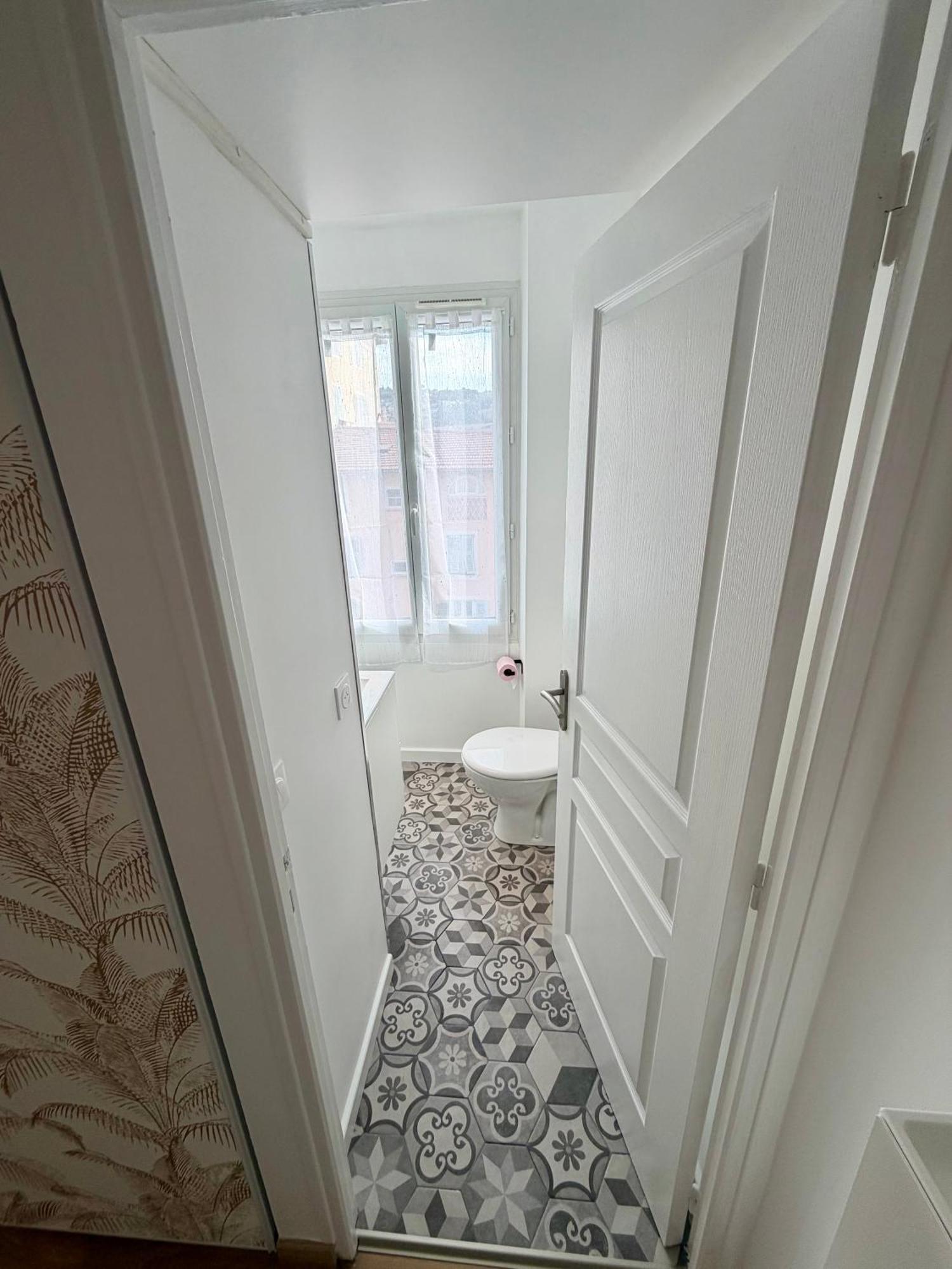 Hello Sunshine Apartment Nice