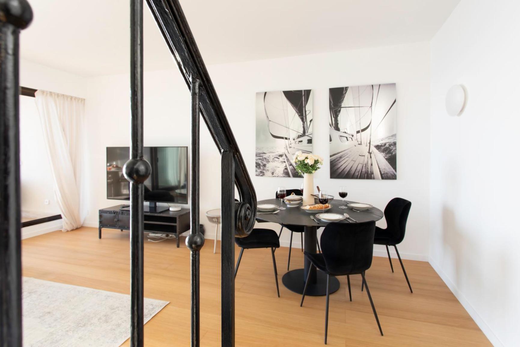 #22 Staywiz Us - Duplex Panoramic Sea View 2bdr, Ac, Swimpool, Parking, Petanque