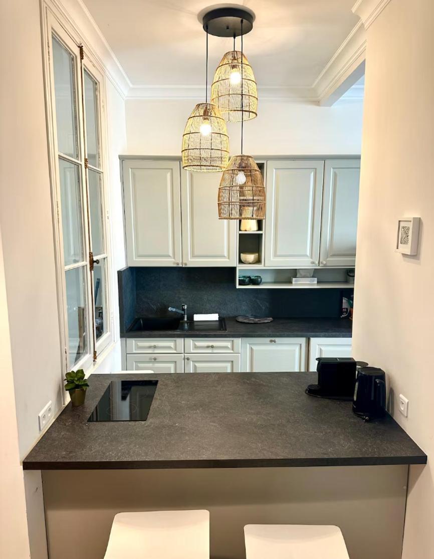 Chic Et Elegant - Au Coeur Du Carre D'or