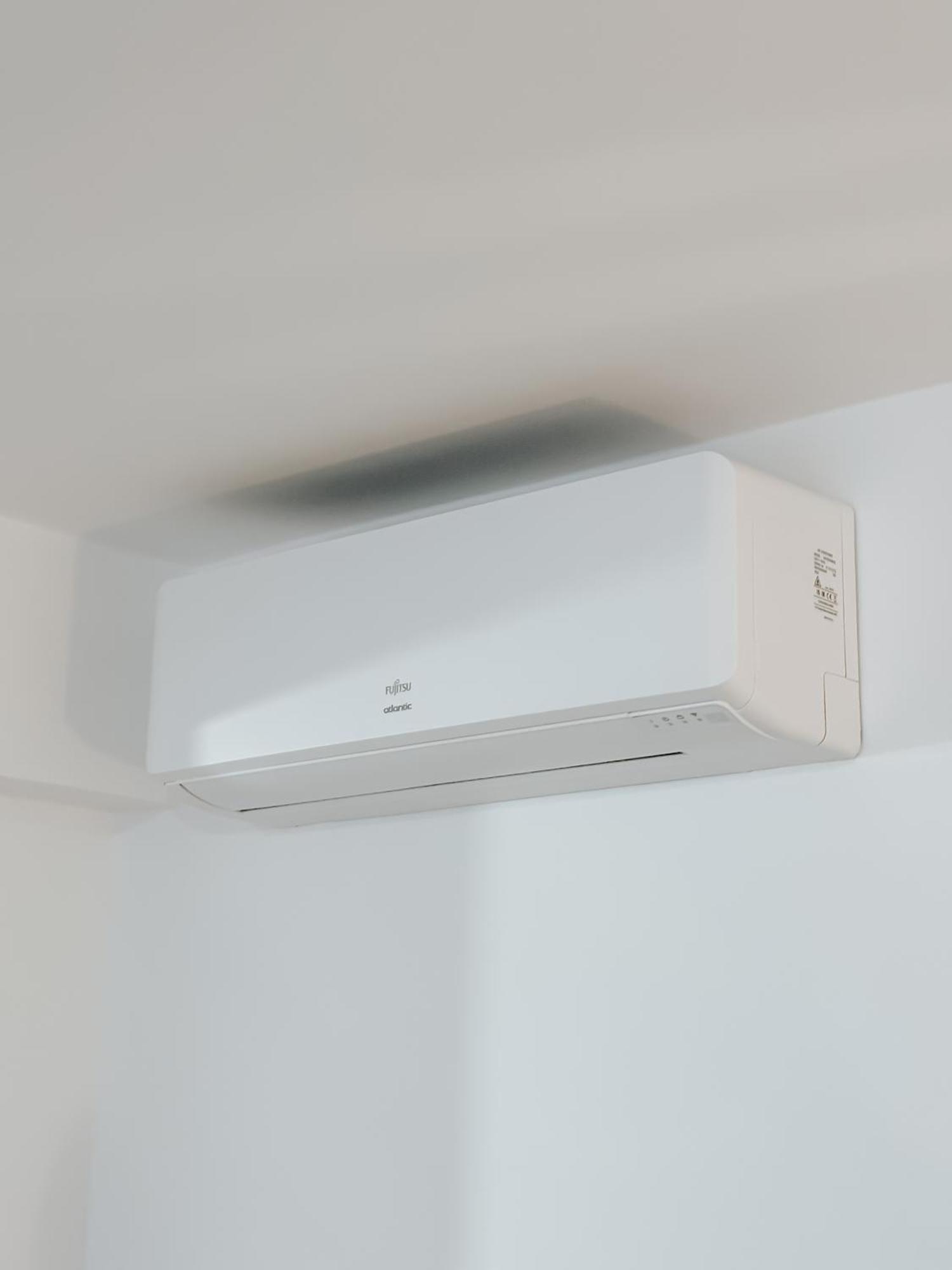 Aya - Renovated Air-conditioned Duplex With Garden Apartment *