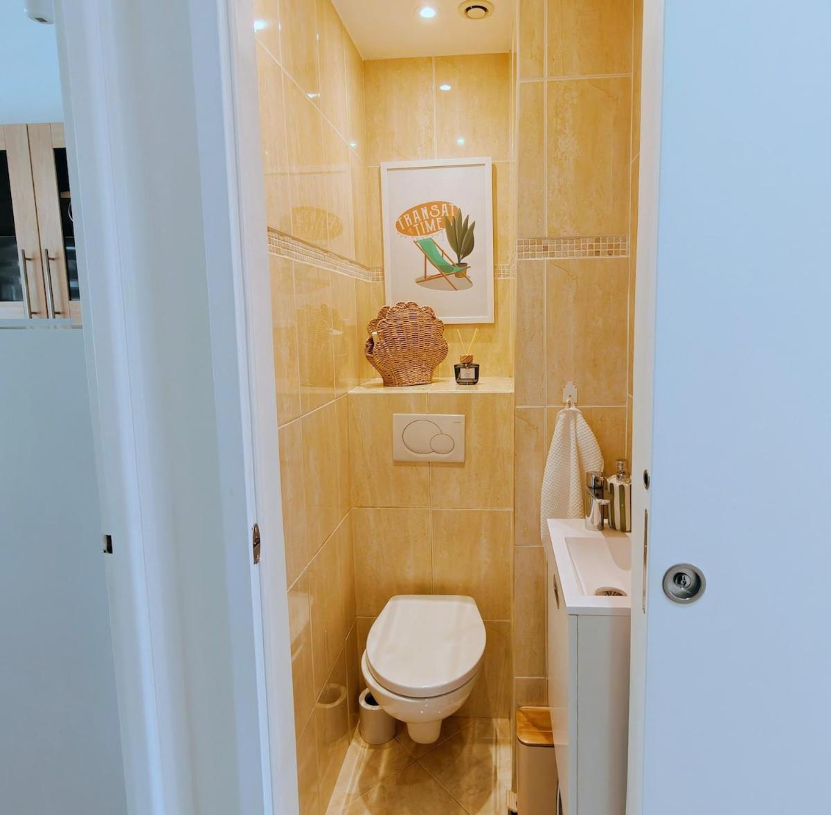 Modern Gem 200m From Beaches With Balcony, Ac And Tram Apartment Nice