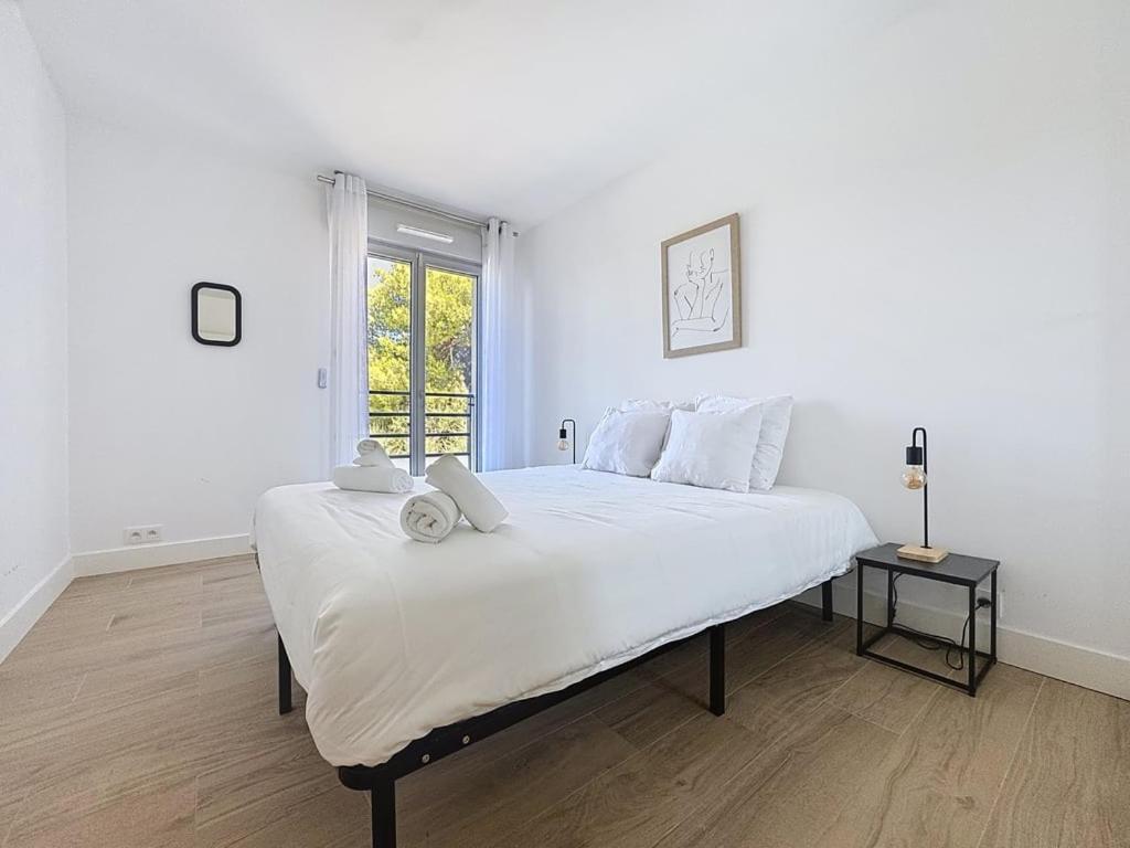 Comfort And Relaxation And Swimming Pool *