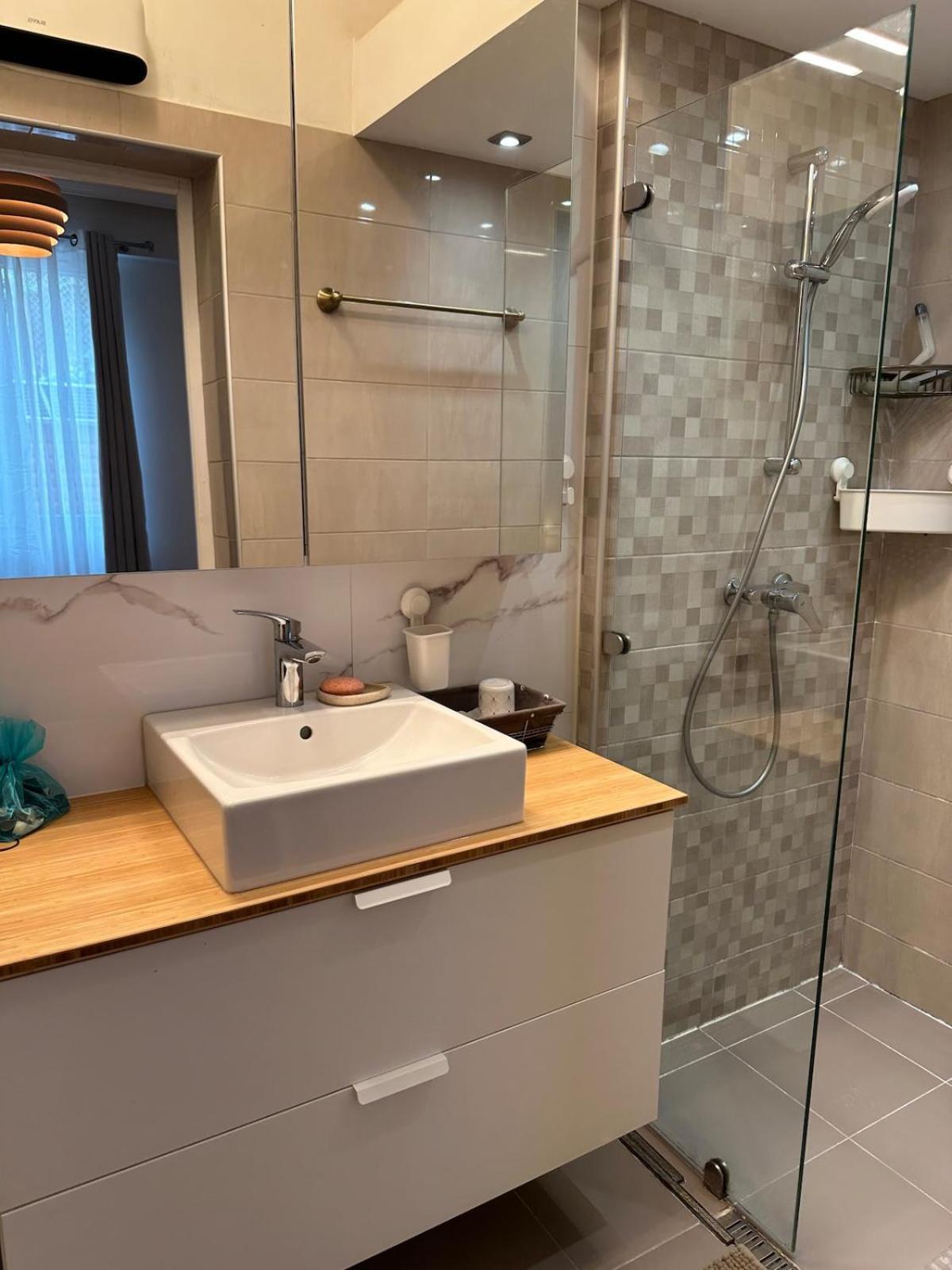 A Sweet Escape For Two * Nice