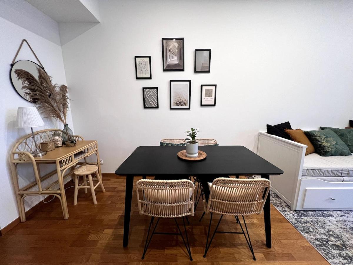 Cozy Studio, Exceptional View Of Lympia Harbor