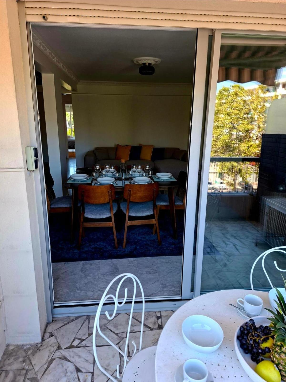 Elegant And Comfortable 3 Room, & Transport Within Walking Distance Nice