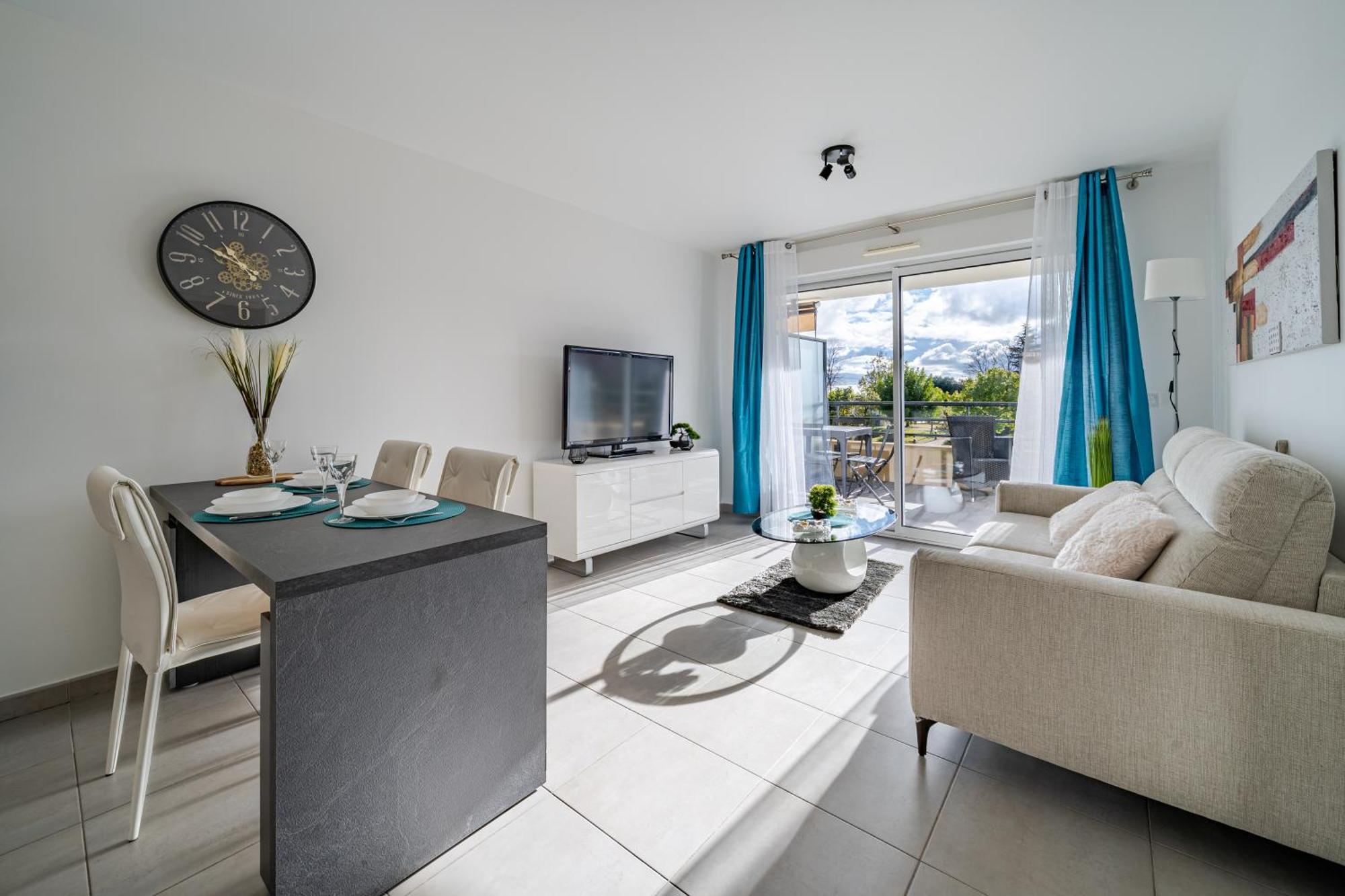 Superbe 2 Pieces - Piscine Et Garage