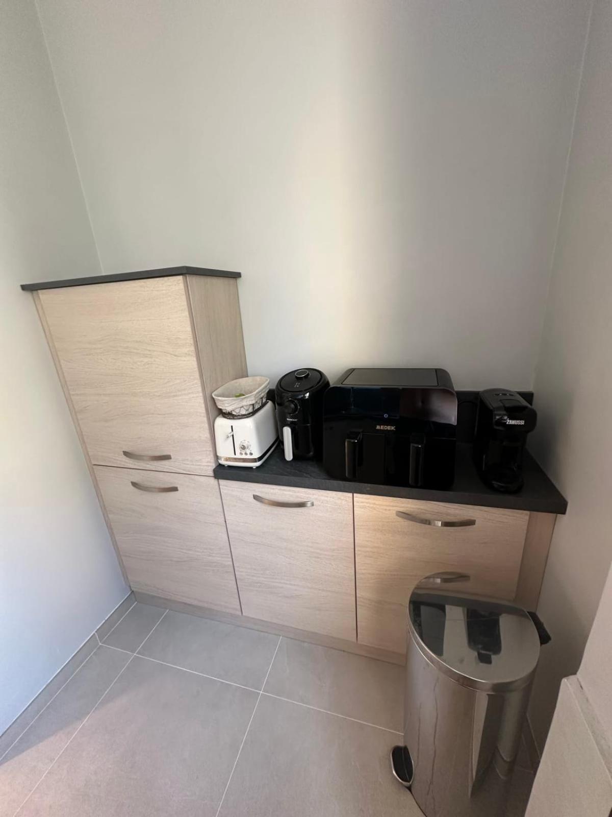 Spacious In With Balcony * Nice