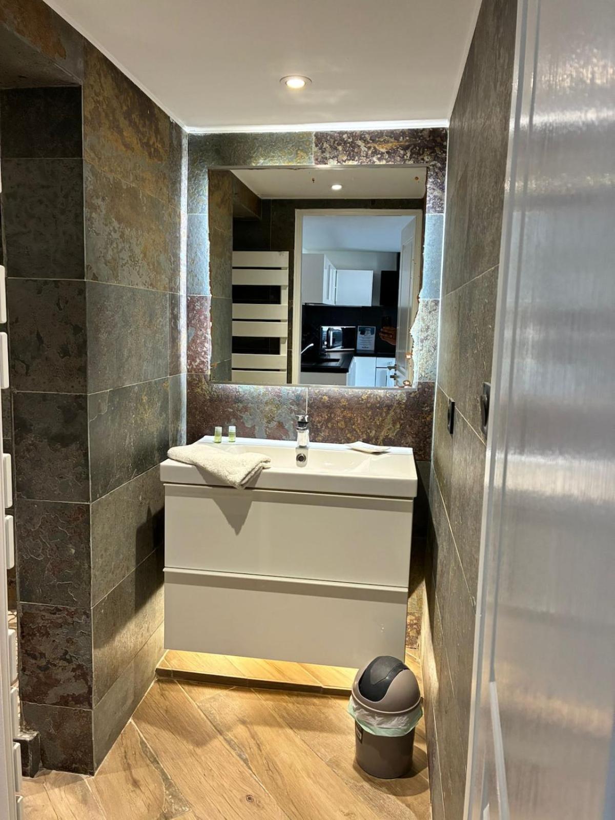 Apartment Magnifique 2p Vieux Ac-wifi *