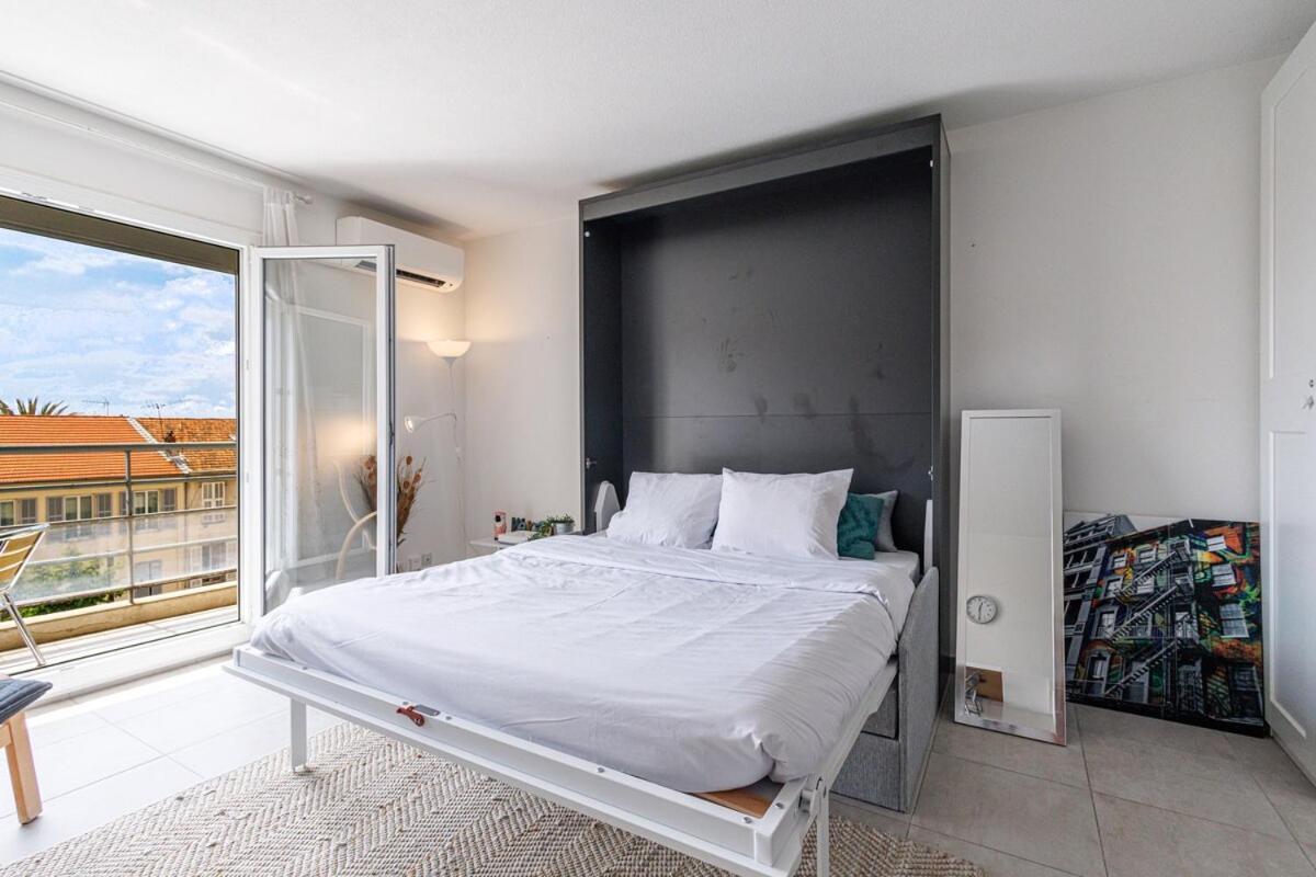 Confortable A Deux Pas De La Terrasse Apartment *