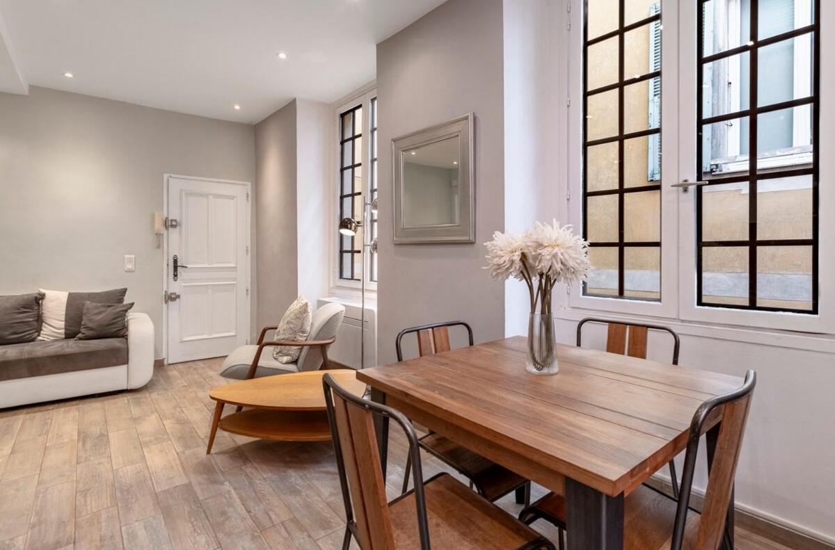 Authentic Old Town, Separate Bedroom, Ac Appartement