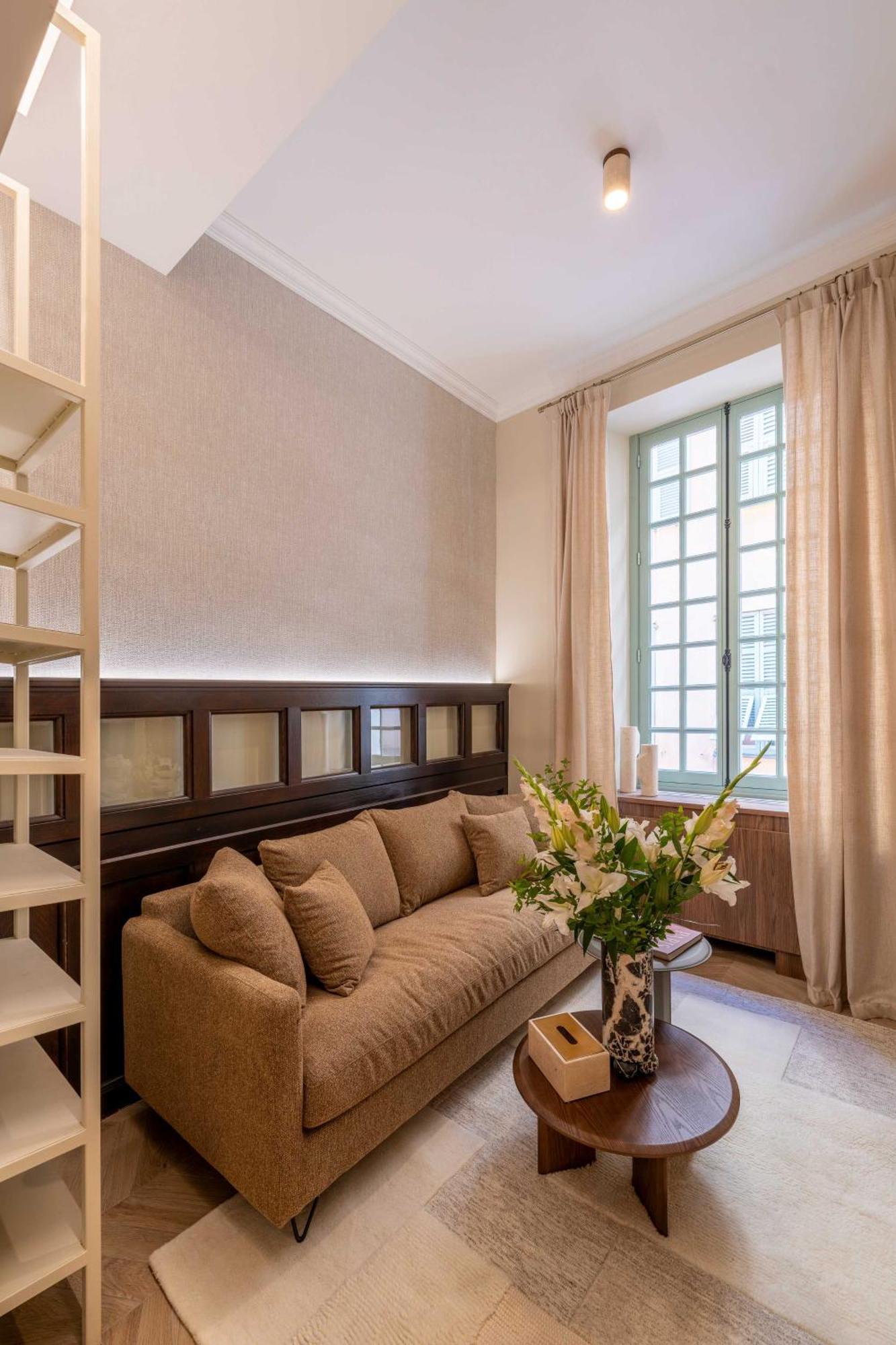 2bdr 6p A C - Heart Of - *