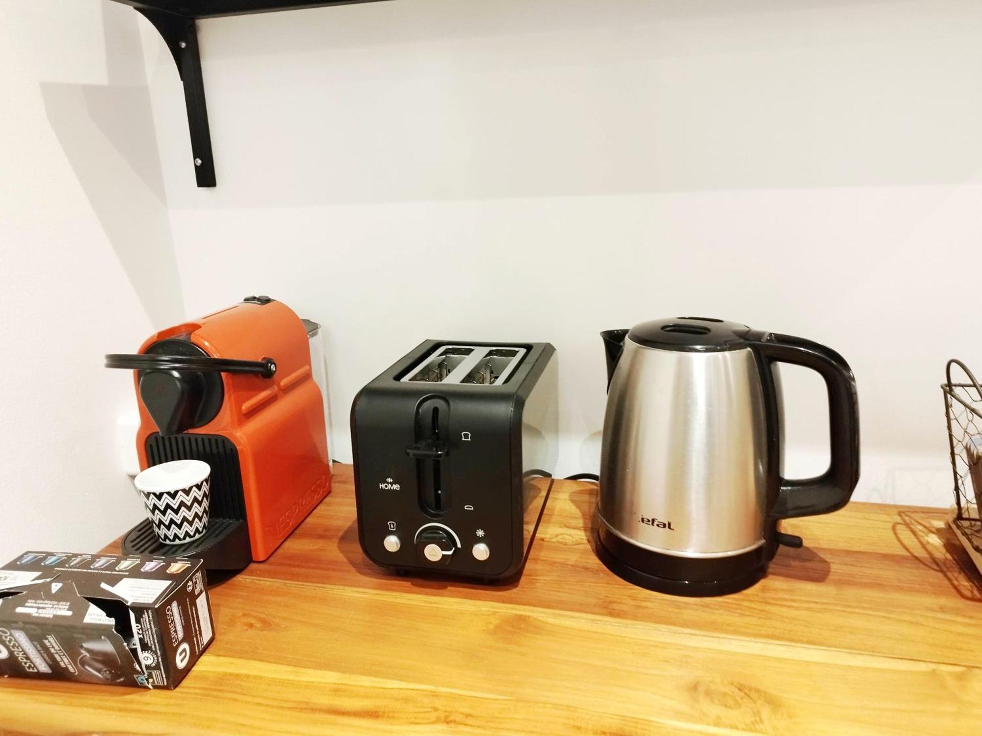 Old Town Nice, Near Flower Market Apartment *