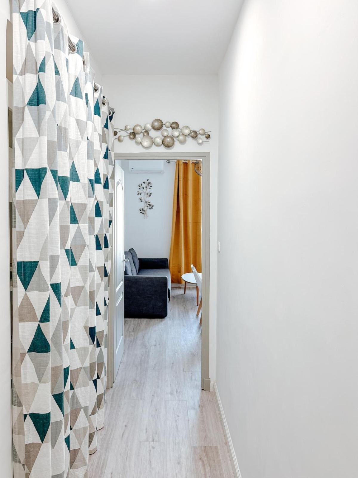 Elegant With Balcony, Apartment *