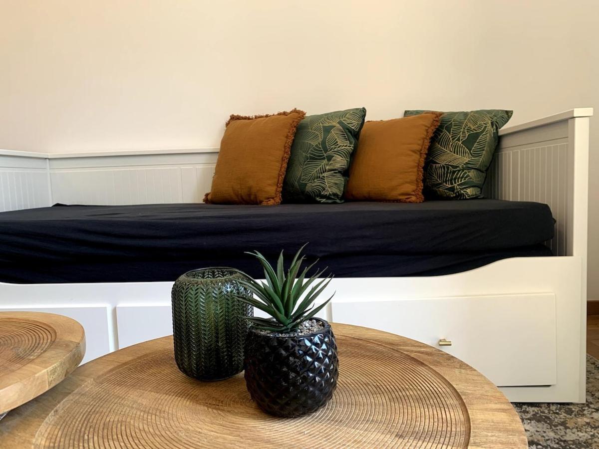 Apartment Cozy Studio, Exceptional View Of Lympia Harbor