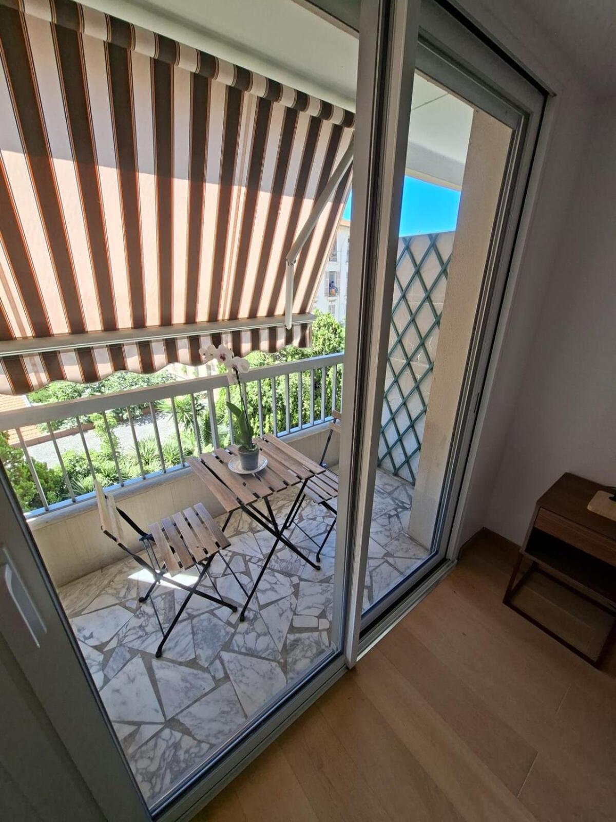 Elegant And Comfortable 3 Room, & Transport Within Walking Distance Nice