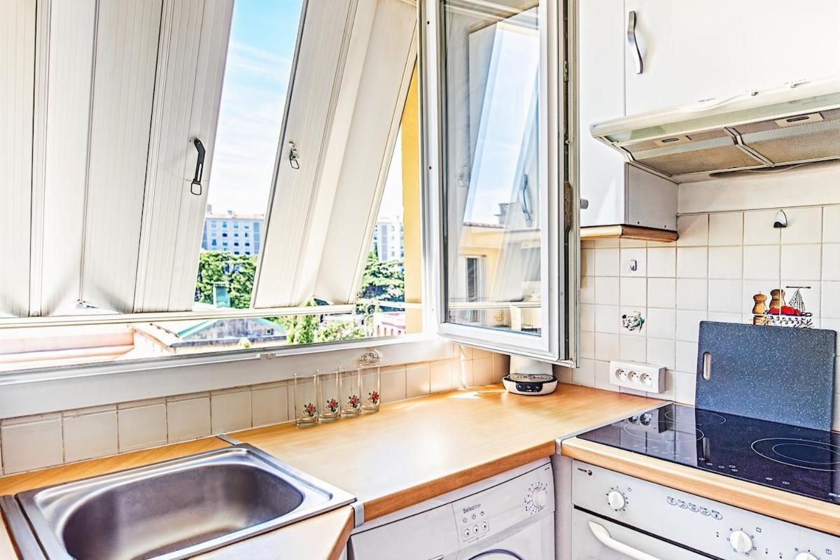 Apartment Espace Anahit 2 Piece Meuble Avec Balcon, Proche Tram Magnan Et Plages Bail Mobilite Nice