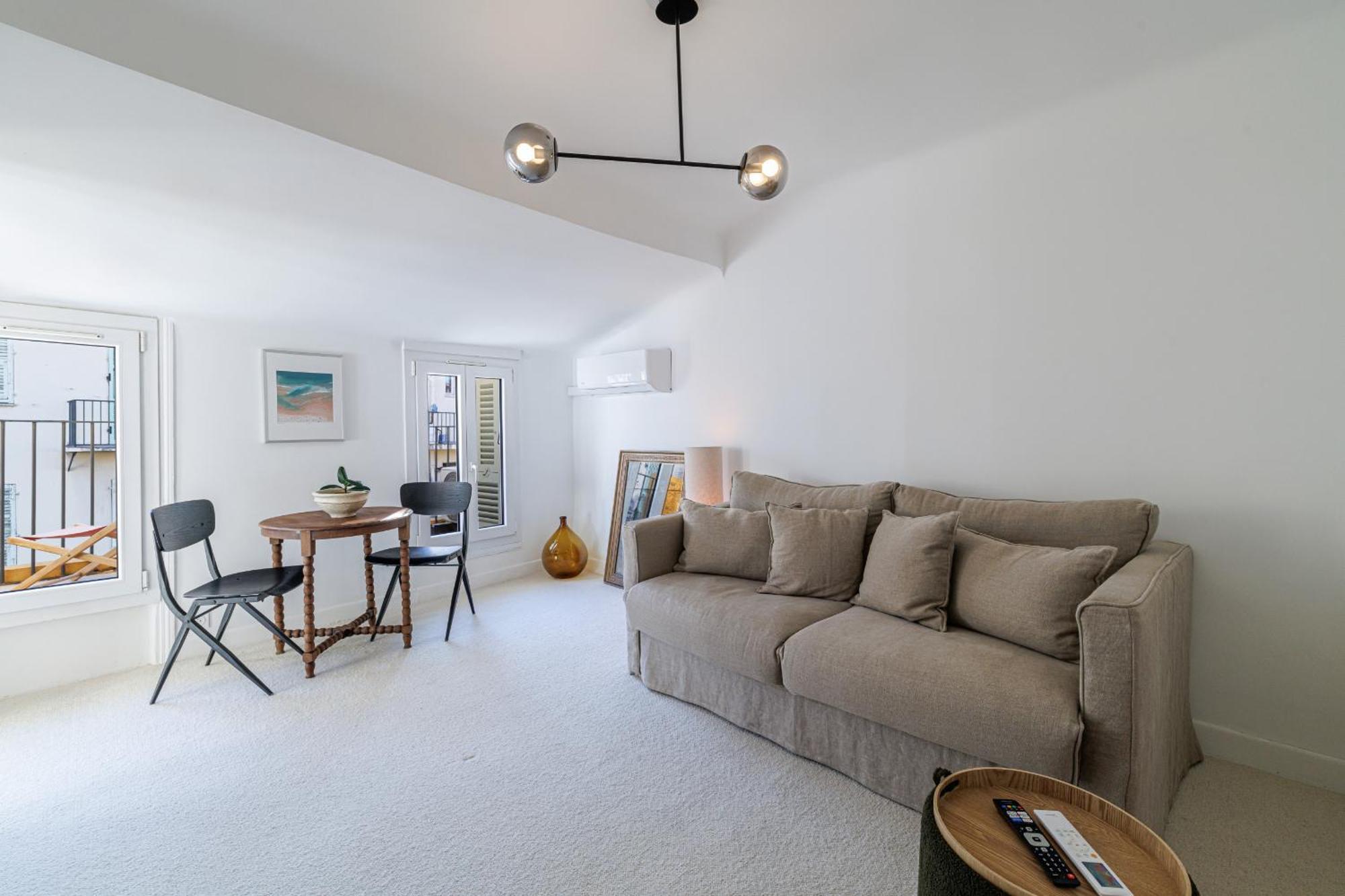 Charming Ultra 1 Bdr Apartment