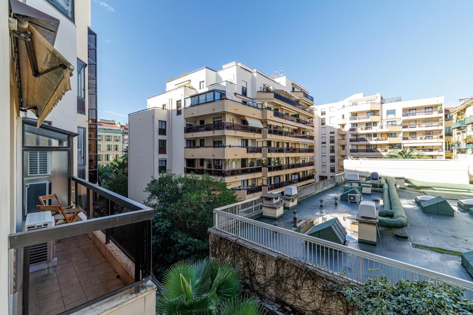 Apartment Ultra 2 Bdr - Ac & Balcony Nice