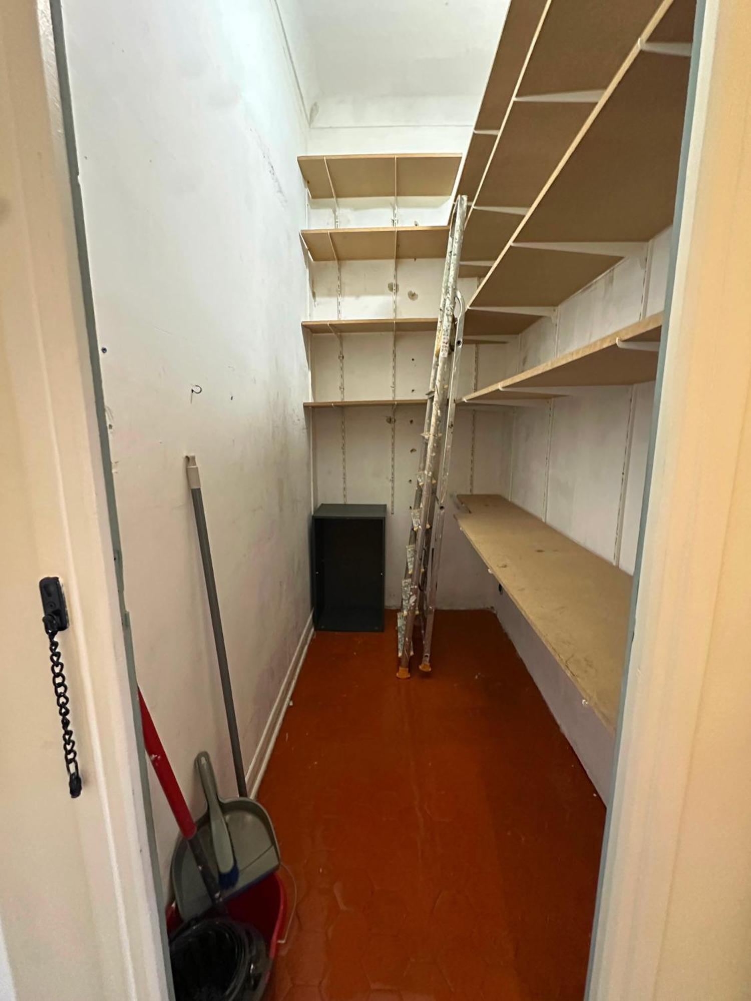 Renovated 2-room Sleeps 4 Tram And Shops Nearby Apartment