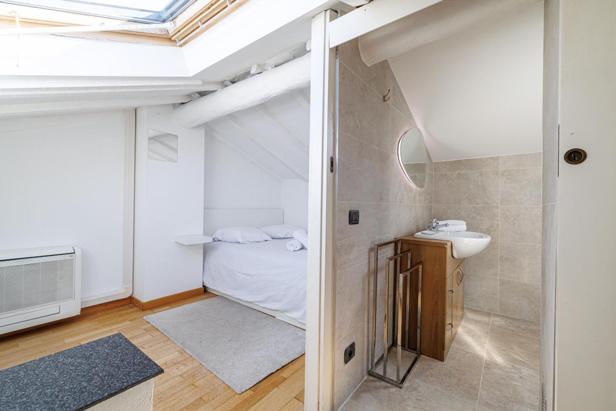 Apartment Spacieux Duplex - Carre D'Or - A 2 Min De La Mer Nice