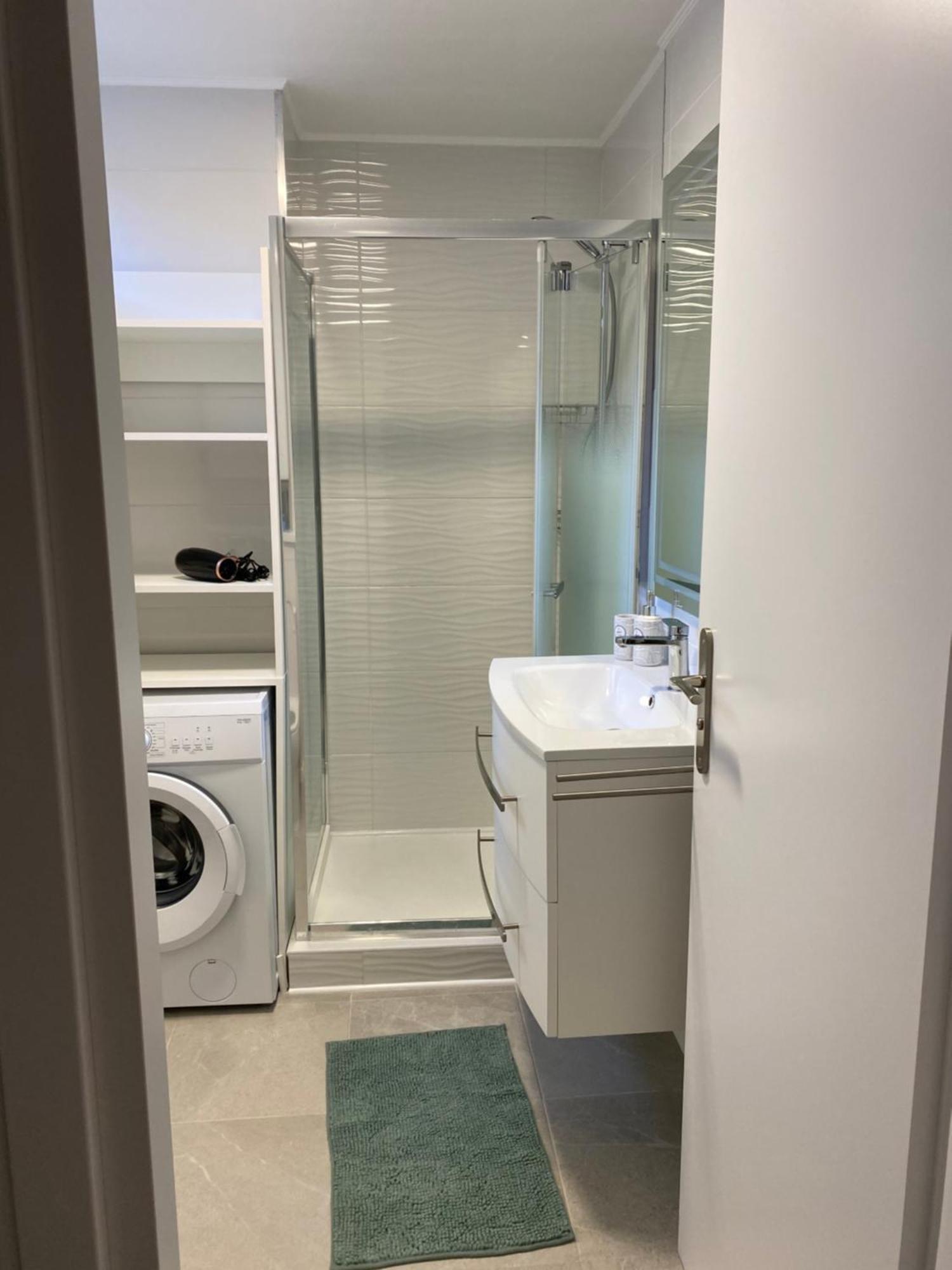 Cosy Promenade Des Parking