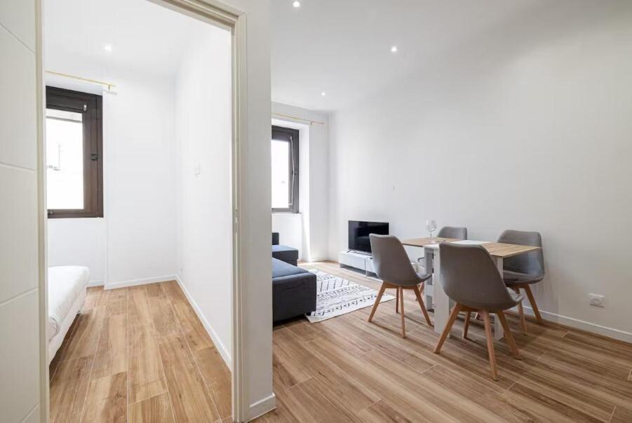 Au Coeur De Nice, Gare A Pied Et Climatisation *