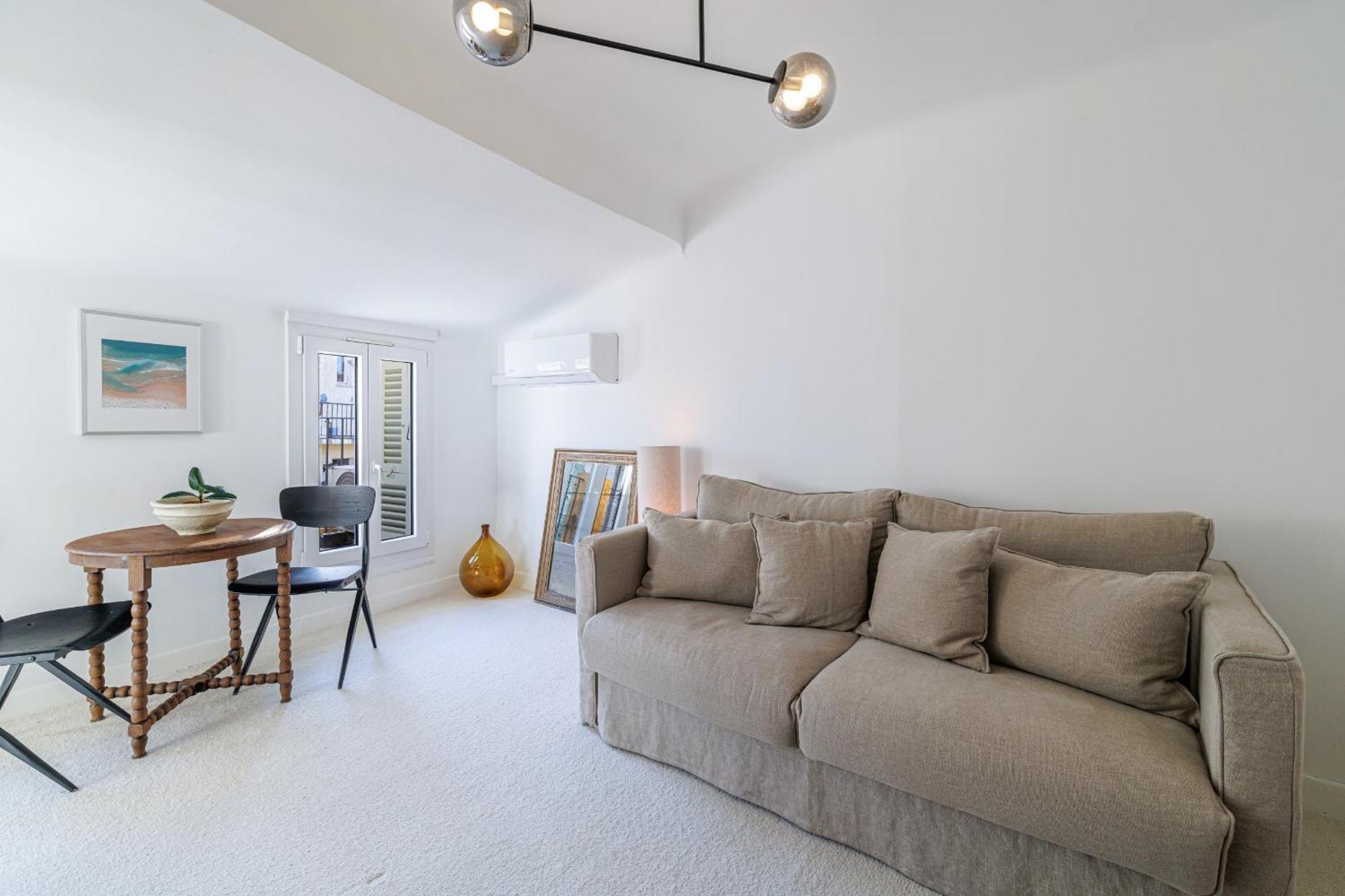 Charming Ultra 1 Bdr Apartment *