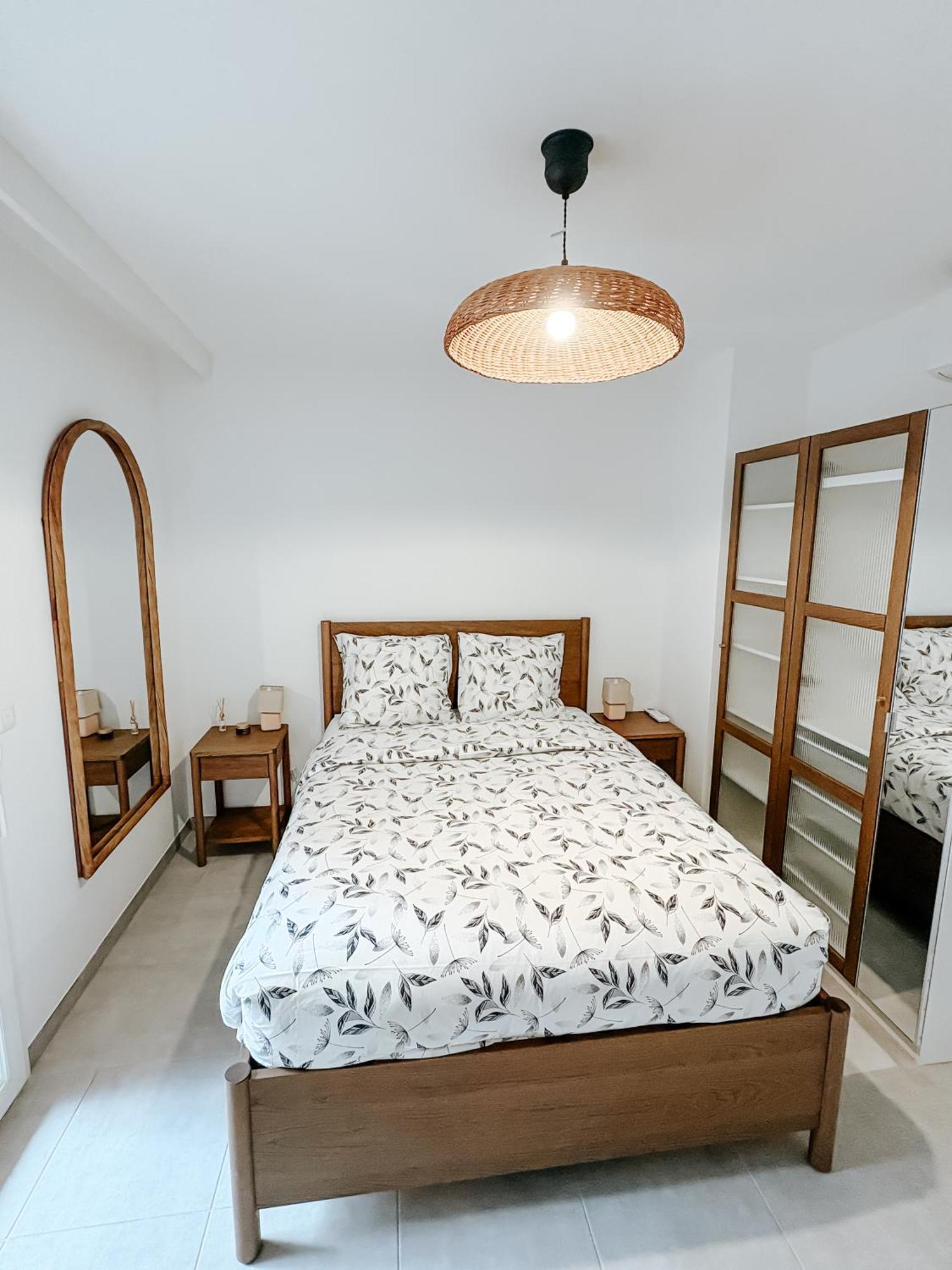 Aya - Renovated Air-conditioned Duplex With Garden Nice