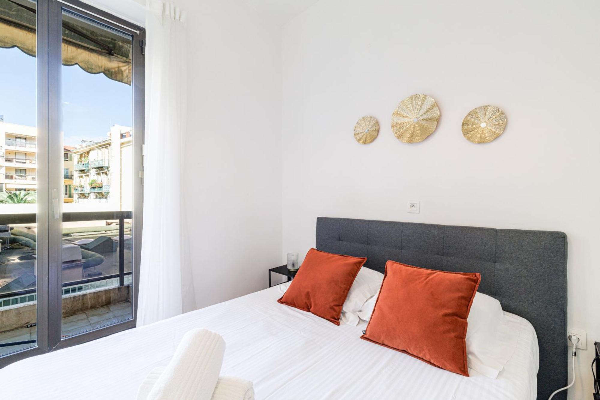 Apartment Ultra 2 Bdr - Ac & Balcony Nice