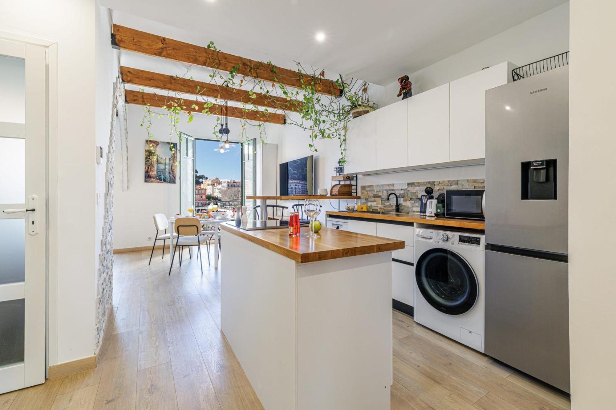 My Casa - Emmanuel - Cozy With Port View Apartment