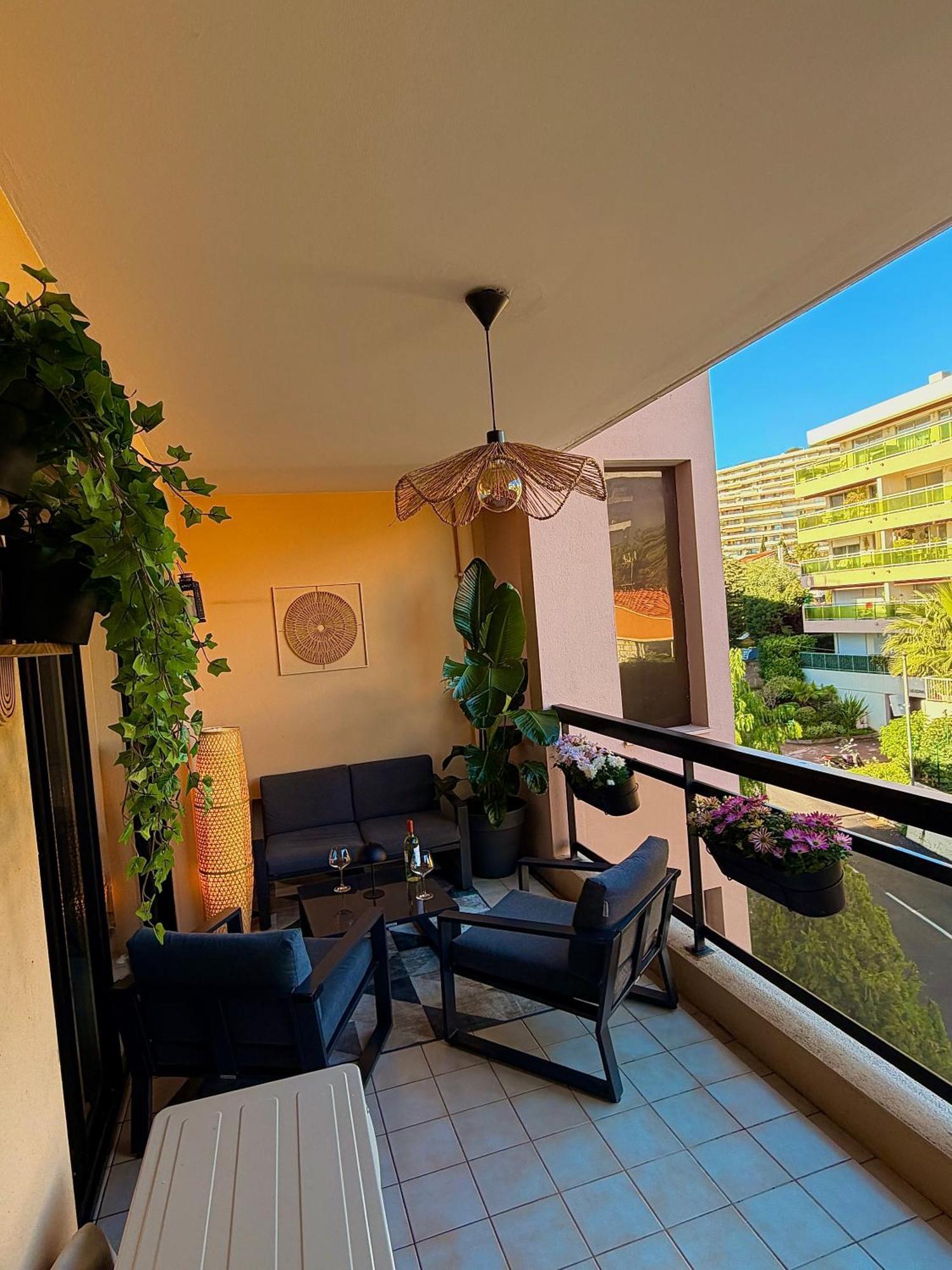 Superbe Climatise Avec Piscine, Terrasse Et Parking Prive - Proche Promenade Des Apartment Nice