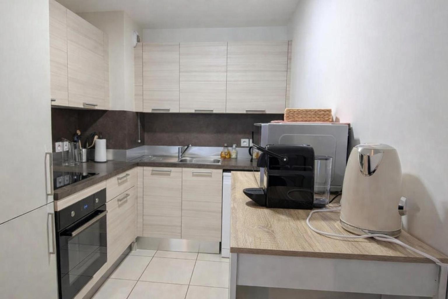 So Amata , A Deux Pas Du Port De Apartment Nice