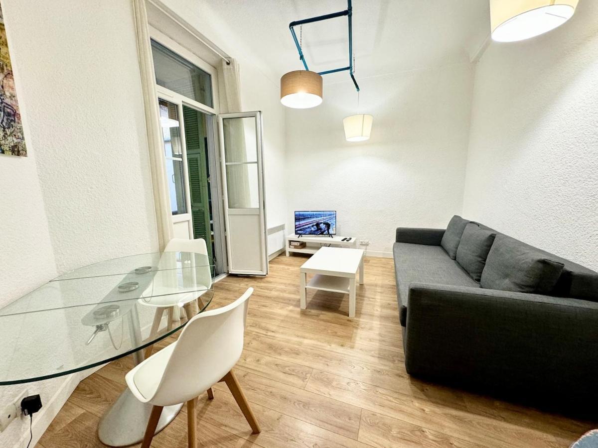 Charming Port Of Flat 1 Apartment