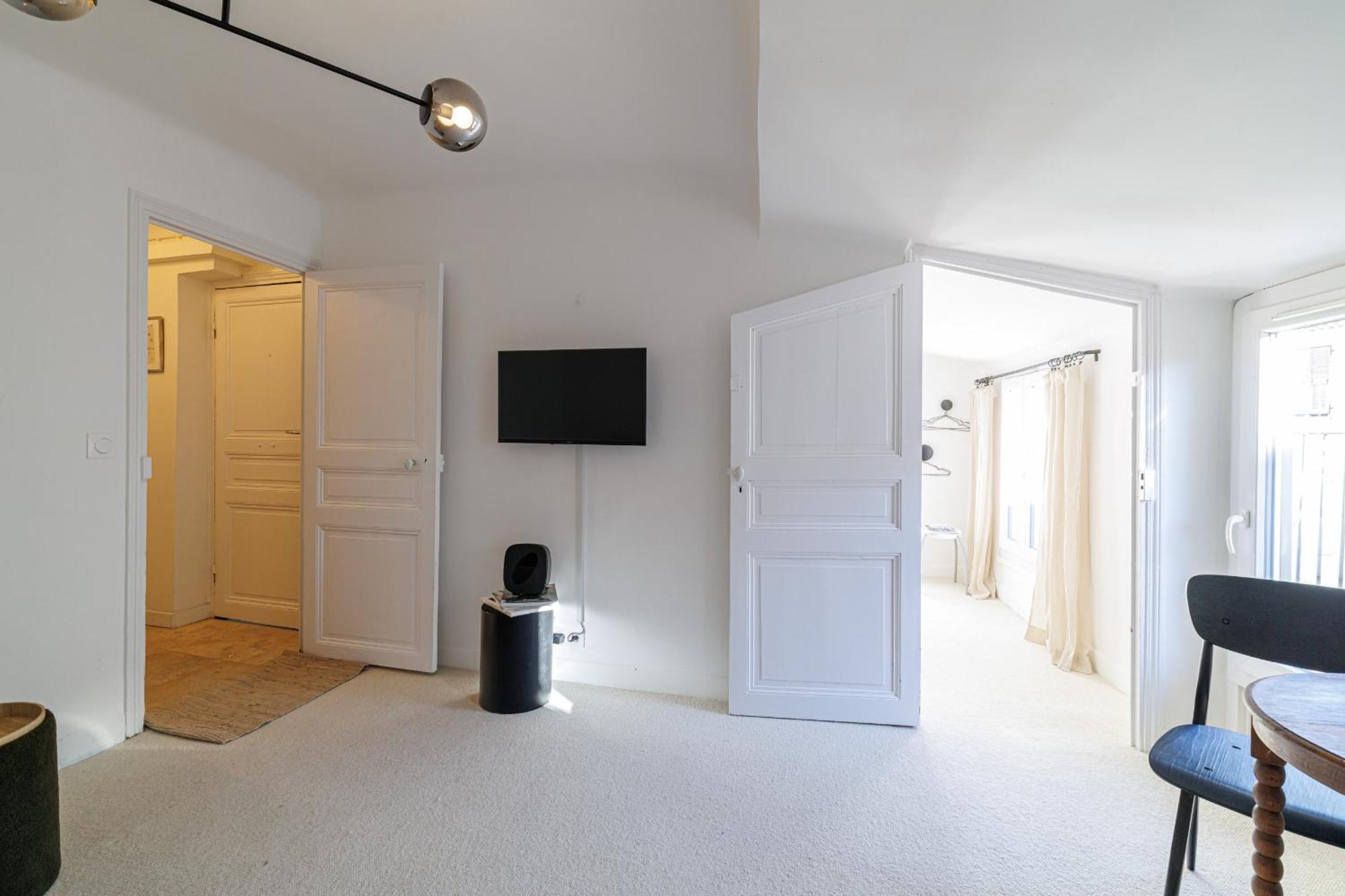 Charming Ultra 1 Bdr Nice