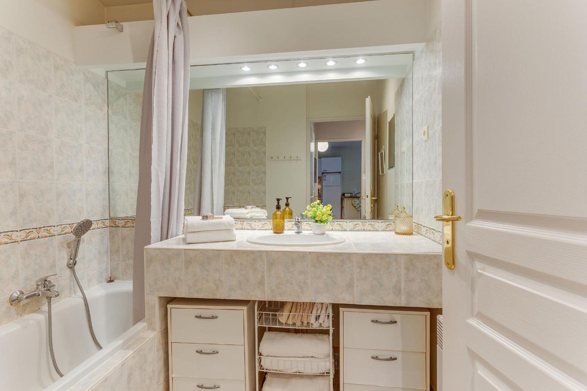 Imperia Ap4490 By Riviera Homes * Nice