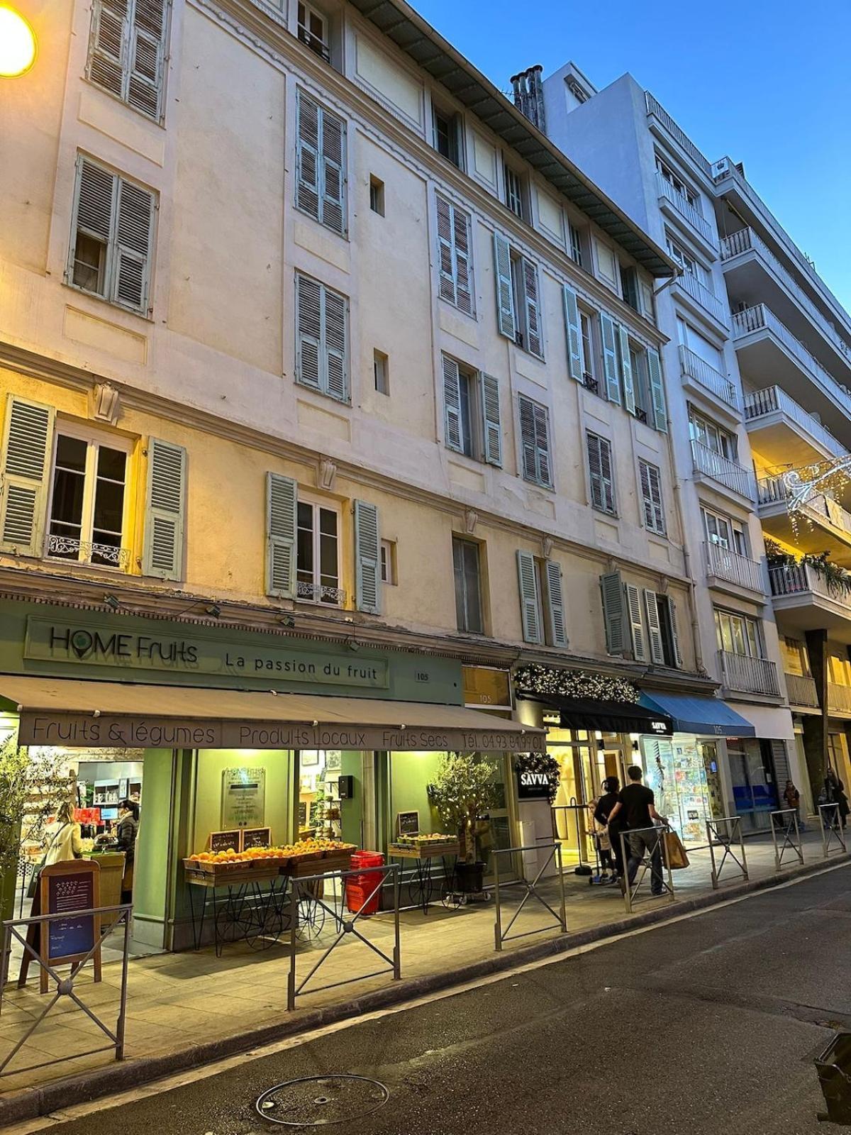 Neuf Carre Or A 2 Pas De La Equipe Apartment *