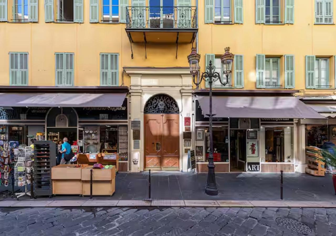 Carre Dor Design Confort And Centralite * Nice