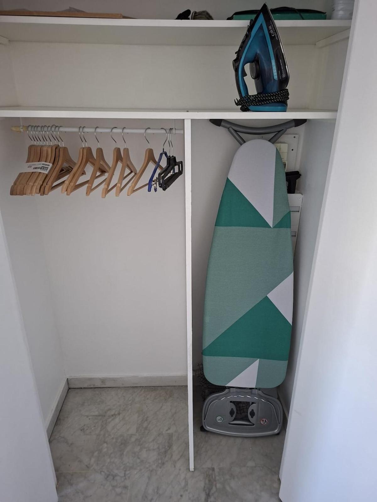 Elegant And Comfortable 3 Room, & Transport Within Walking Distance *